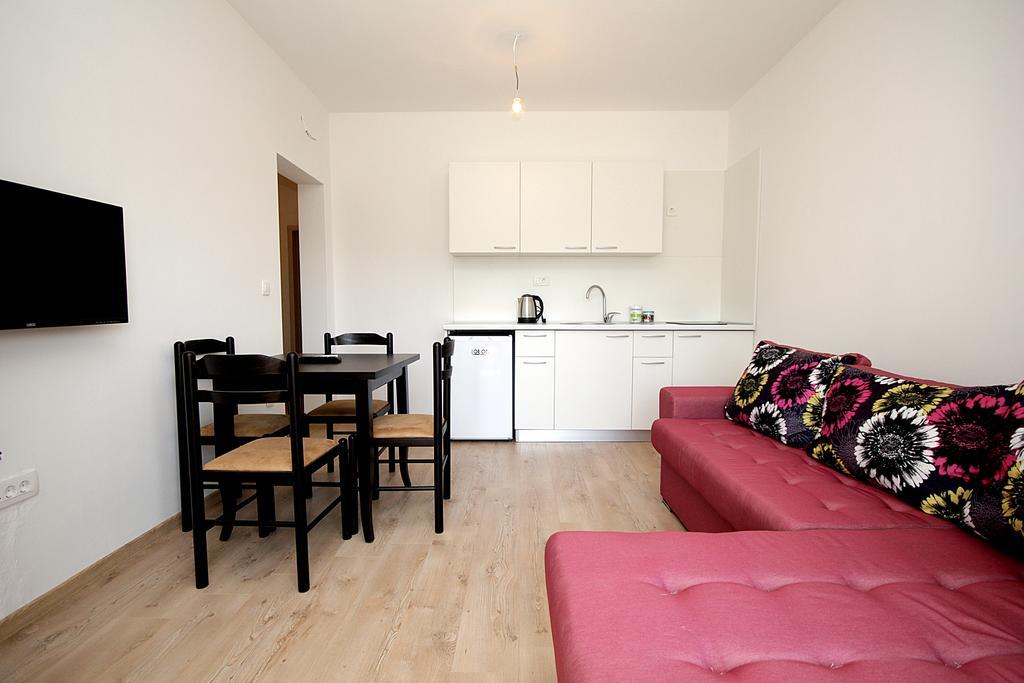 Apartmani Begovic Бар Екстер'єр фото
